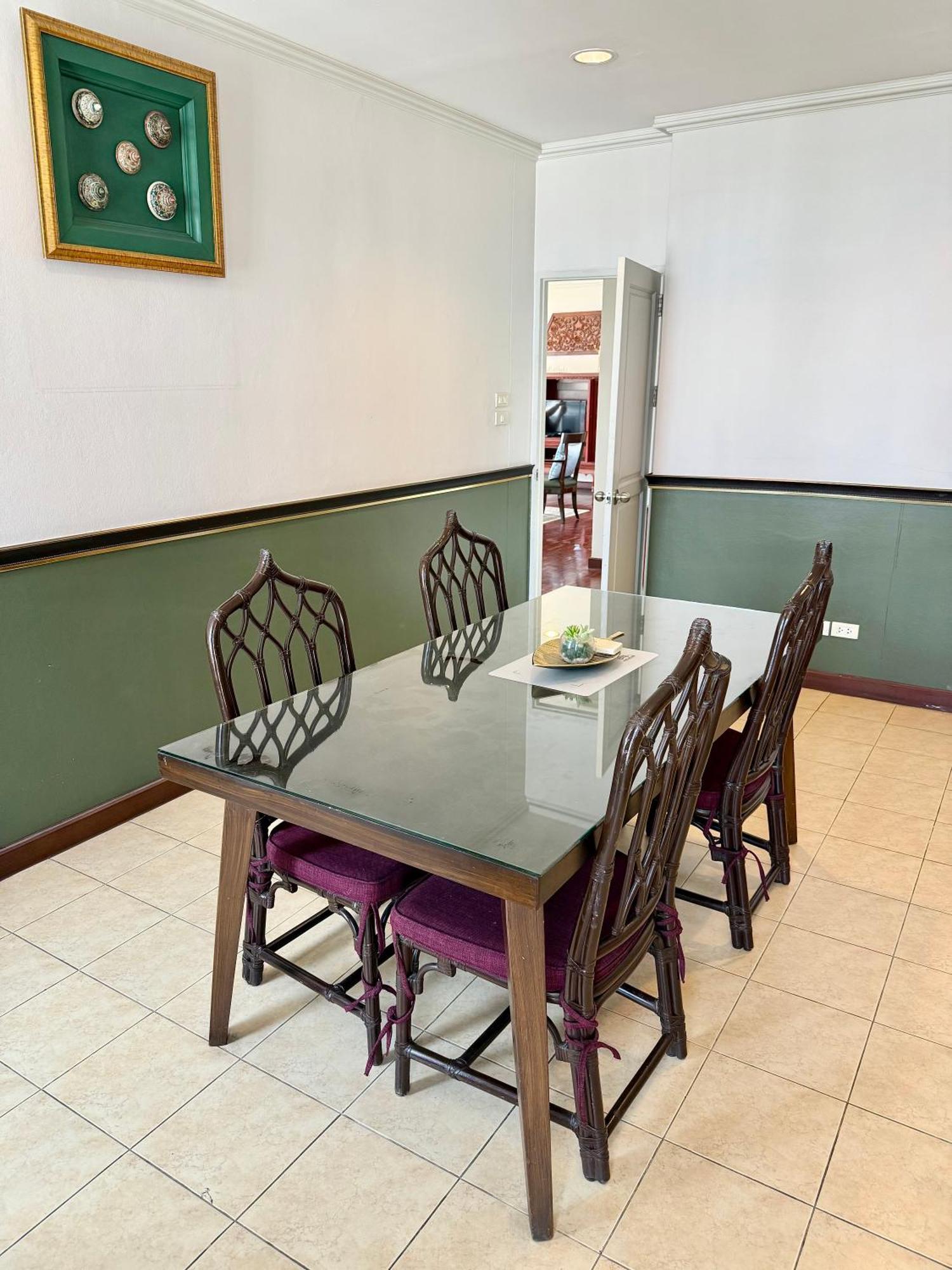 Samsen Suites Spacious 2Br Contemporary Thai Style Bangkok Exterior foto